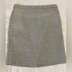 Loft 6 black and white Pencil Skirt